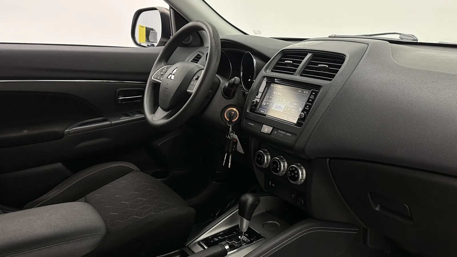 Mitsubishi Outlander Sport photo 26
