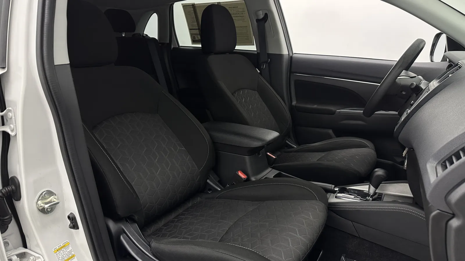 Mitsubishi Outlander Sport photo 27