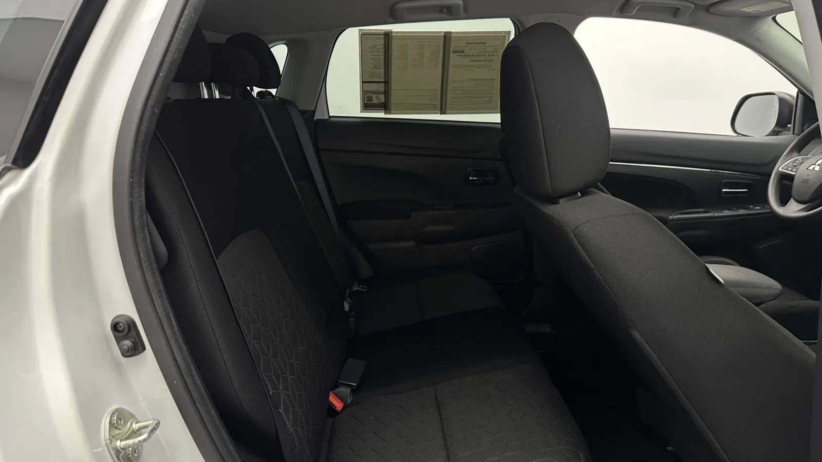 Mitsubishi Outlander Sport photo 24