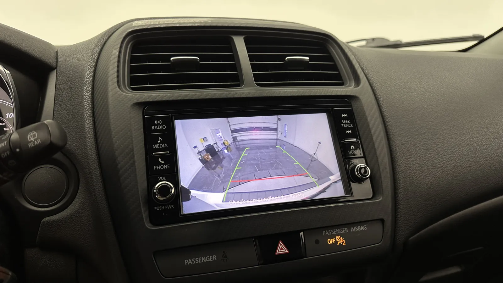 Mitsubishi Outlander Sport photo 16