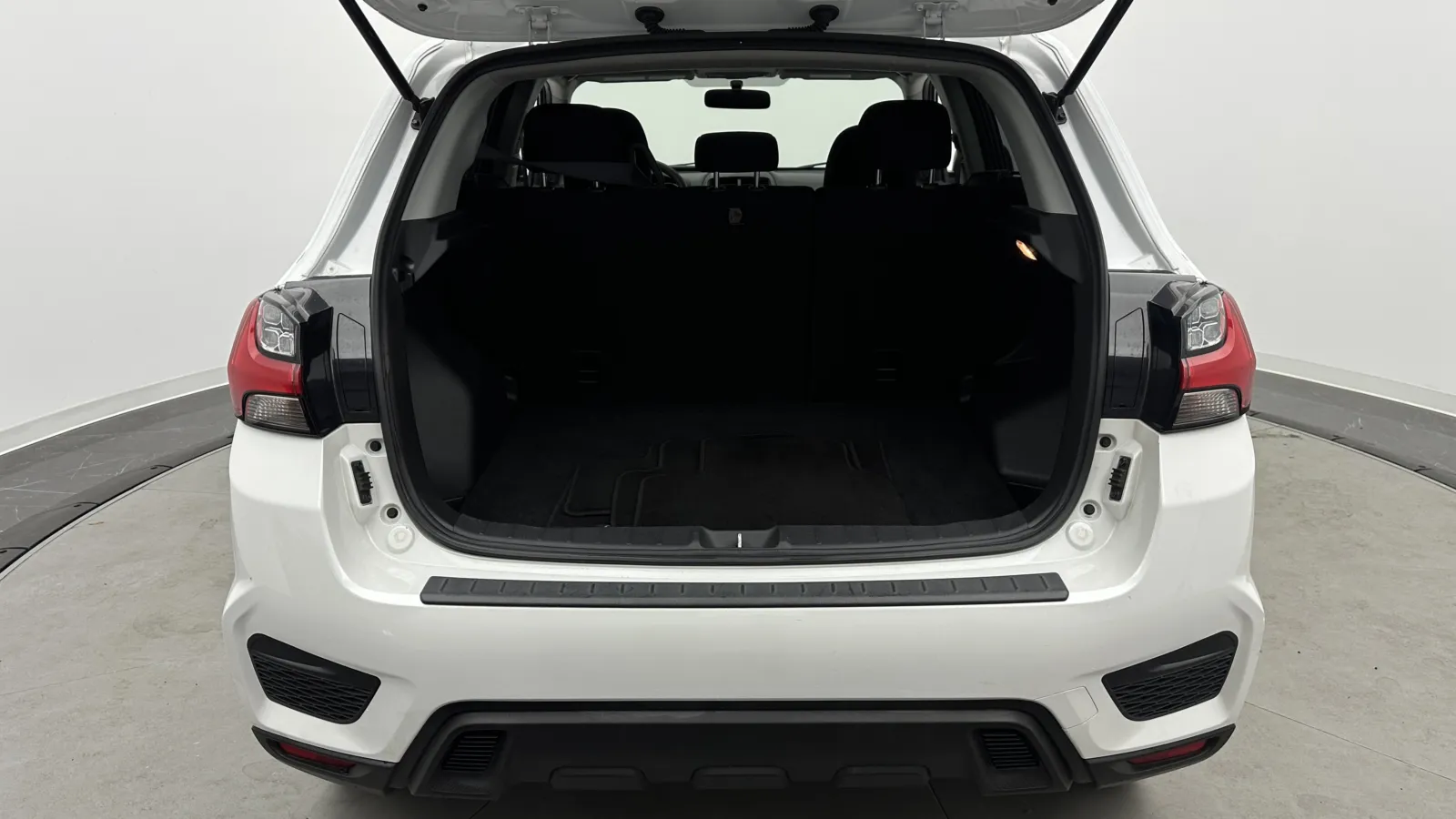 Mitsubishi Outlander Sport photo 22