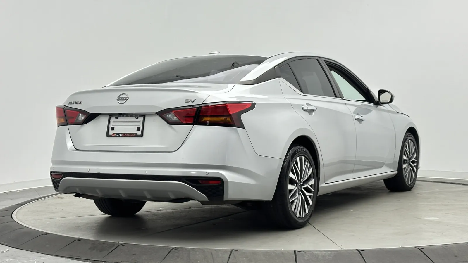 Nissan Altima photo 7