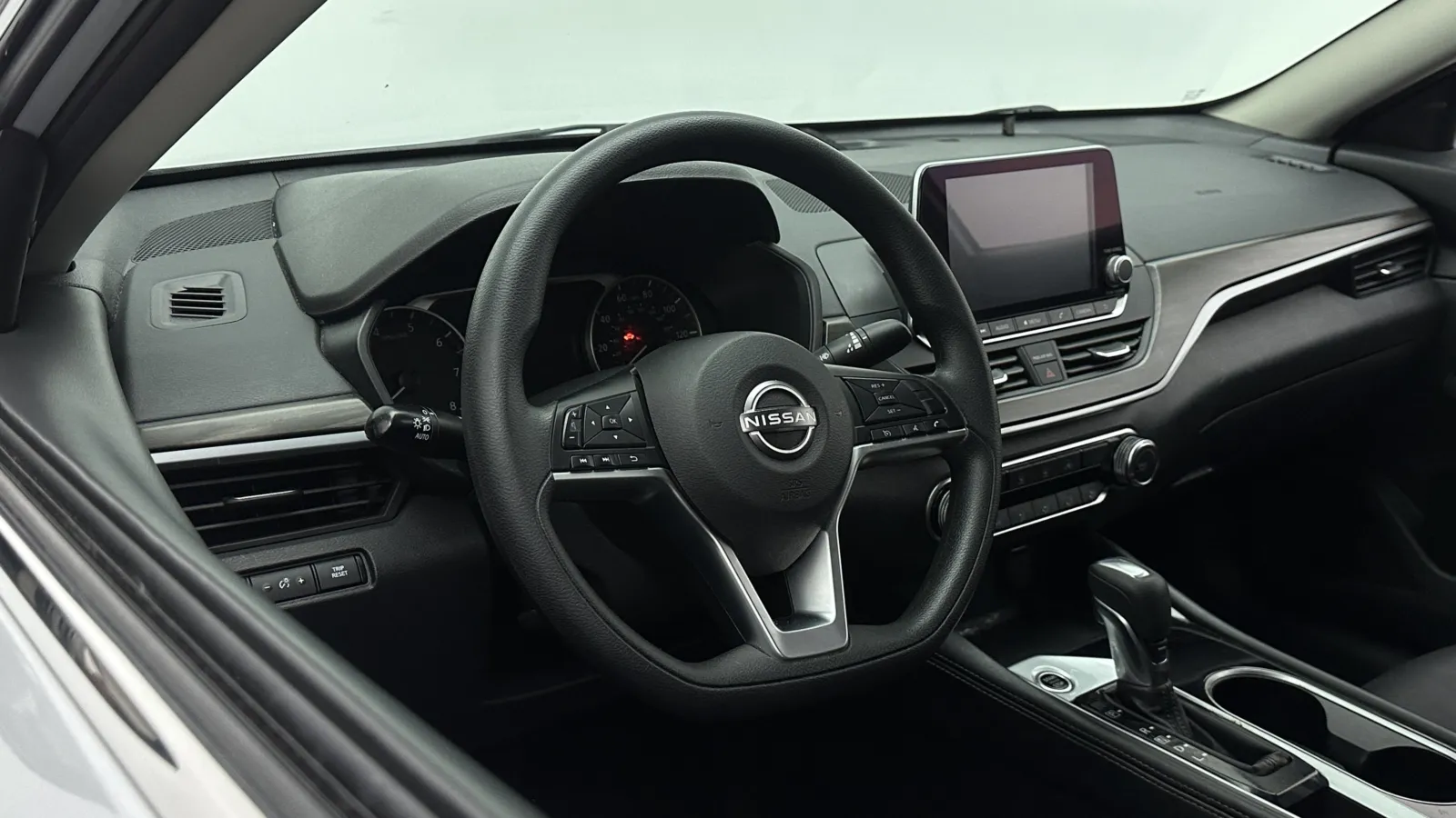 Nissan Altima photo 8