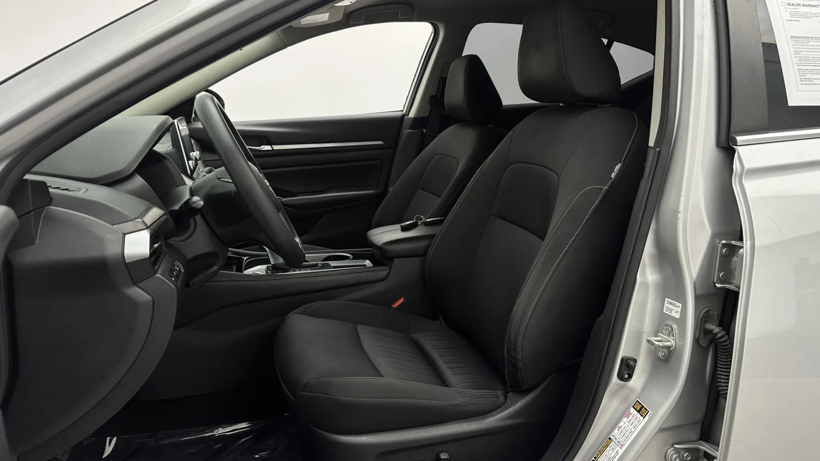Nissan Altima photo 15