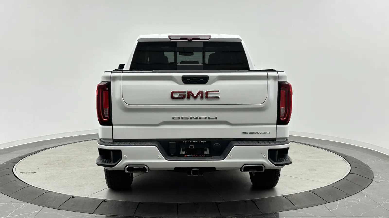 GMC Sierra photo 7