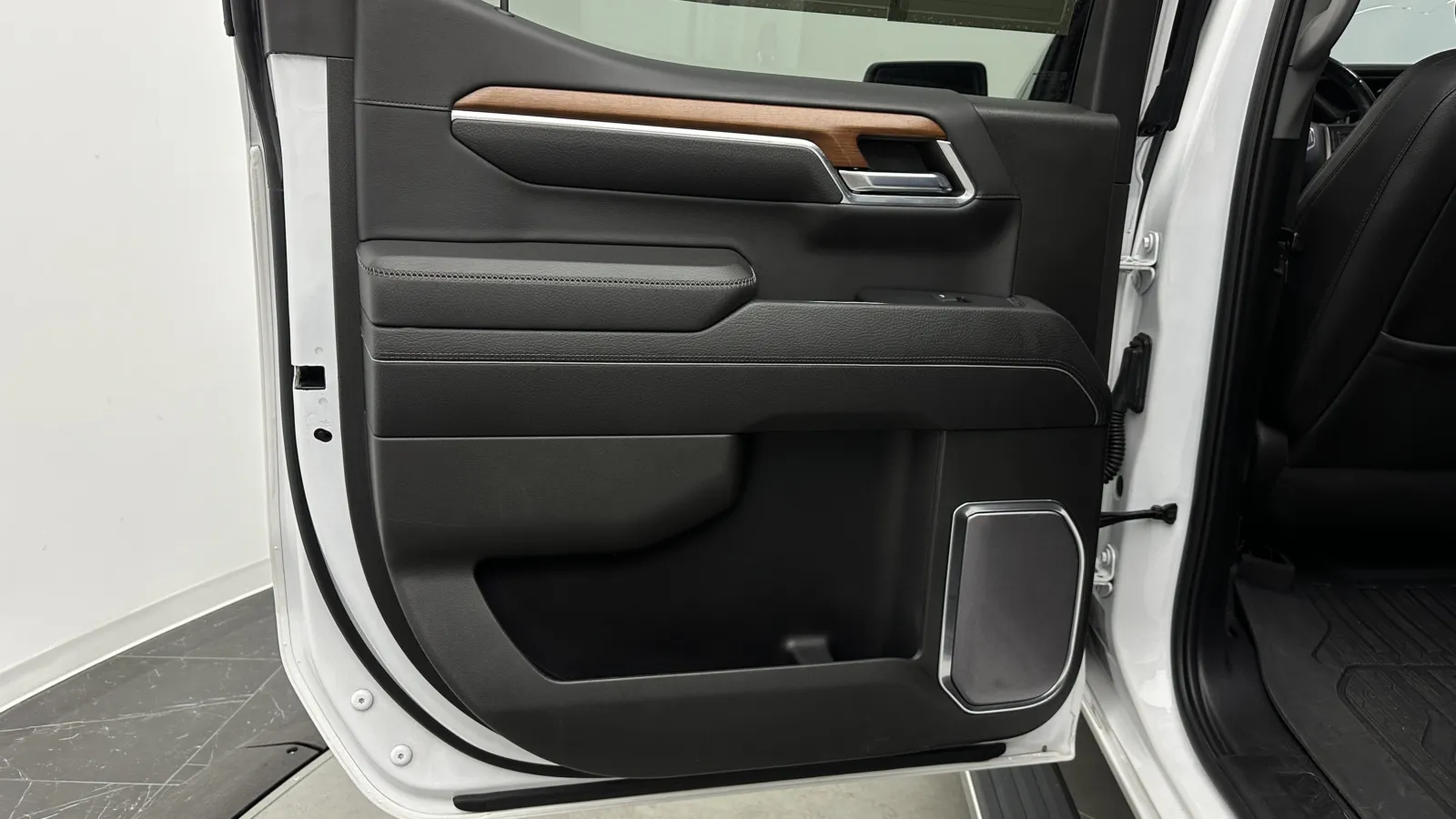 GMC Sierra photo 28