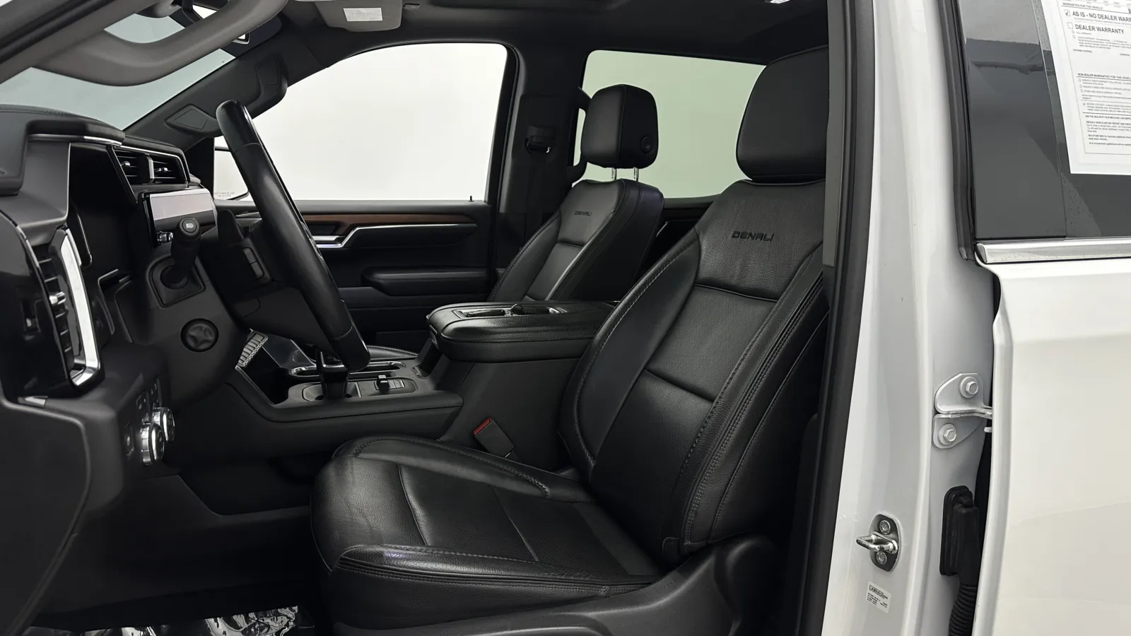 GMC Sierra photo 16