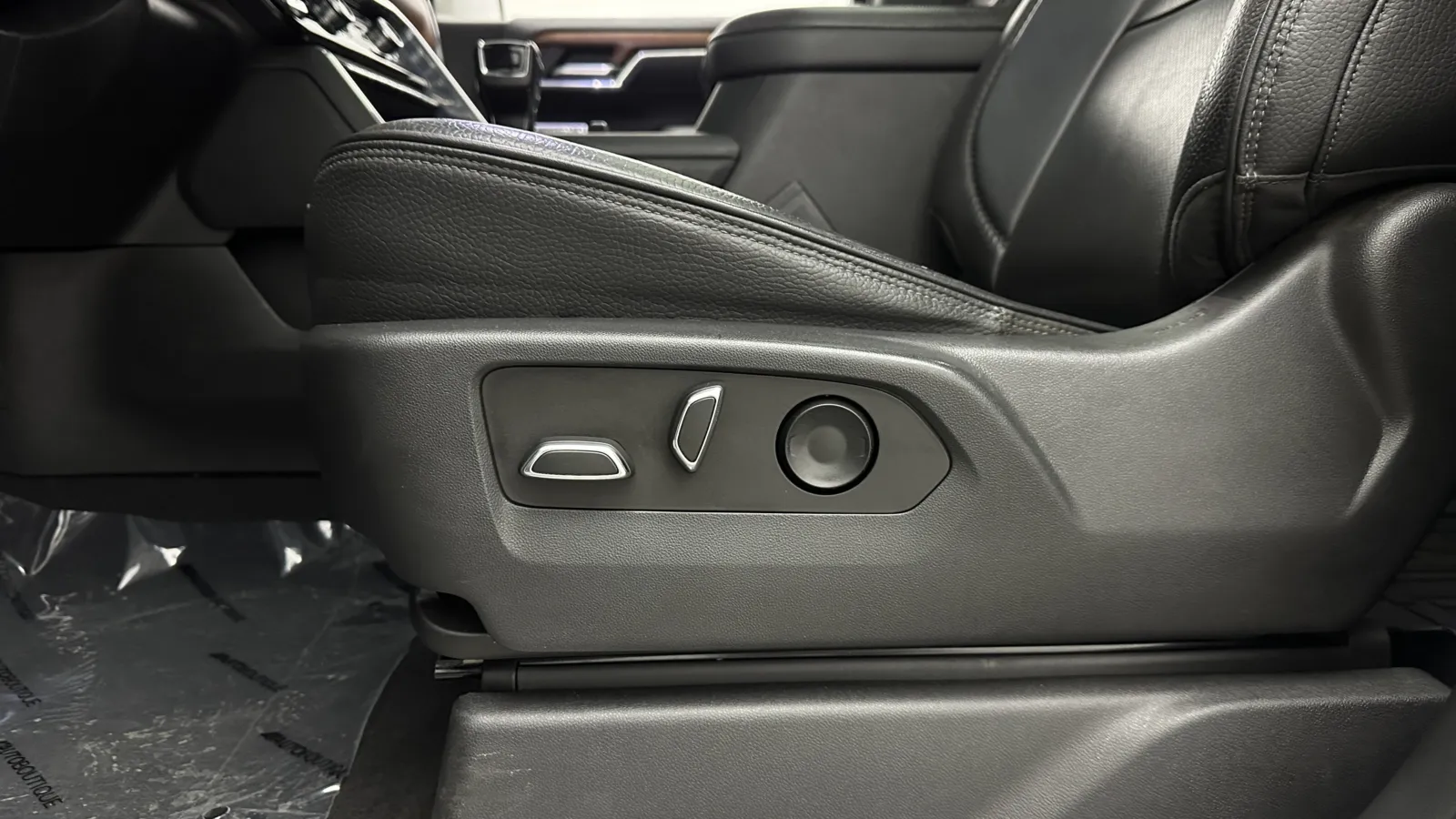 GMC Sierra photo 15