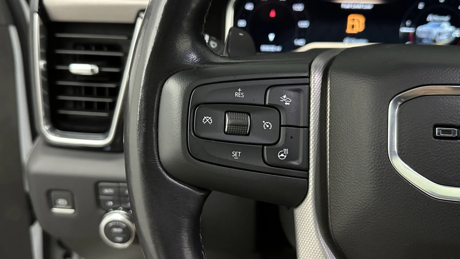 GMC Sierra photo 22