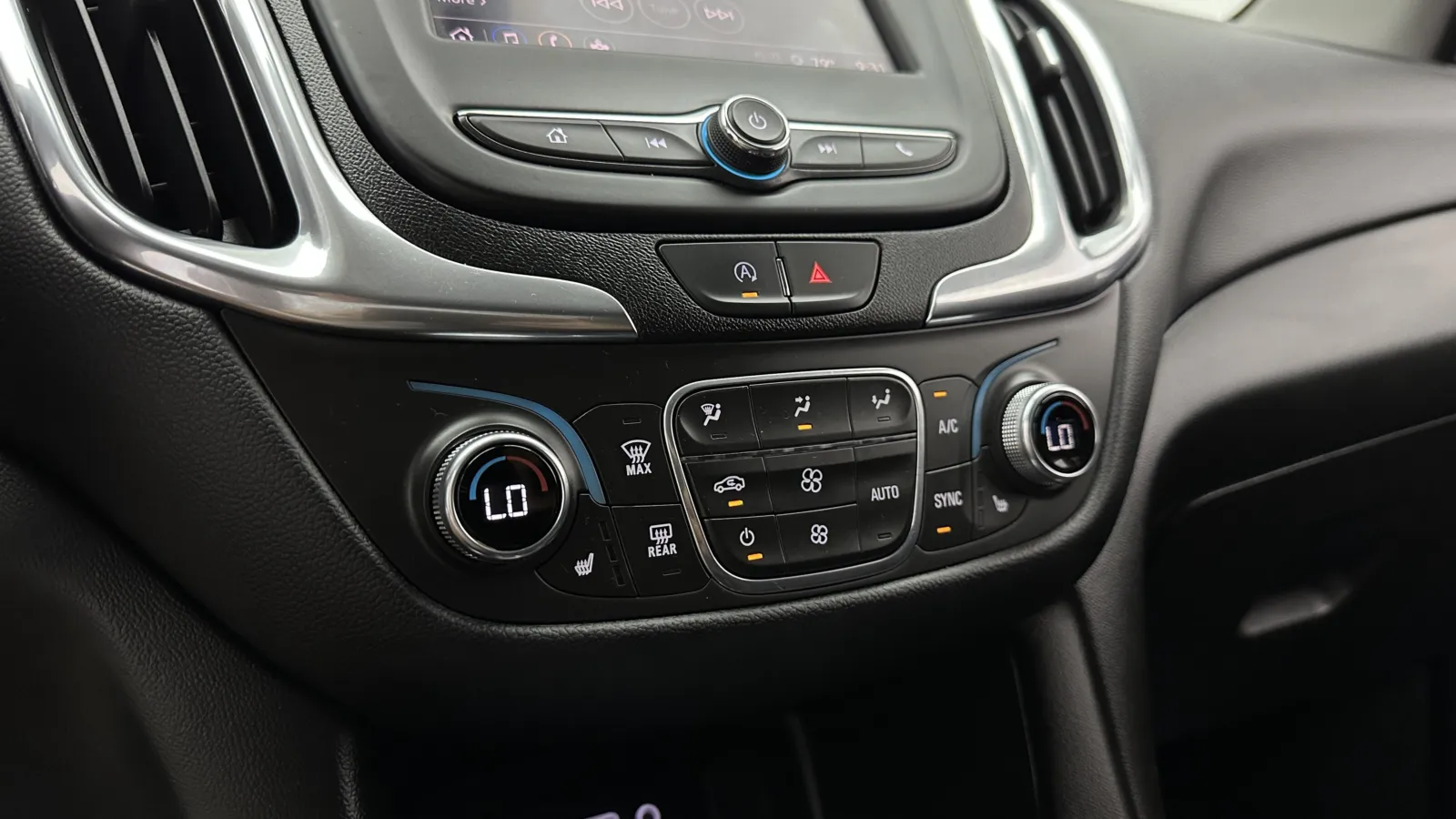 Chevrolet Equinox photo 18