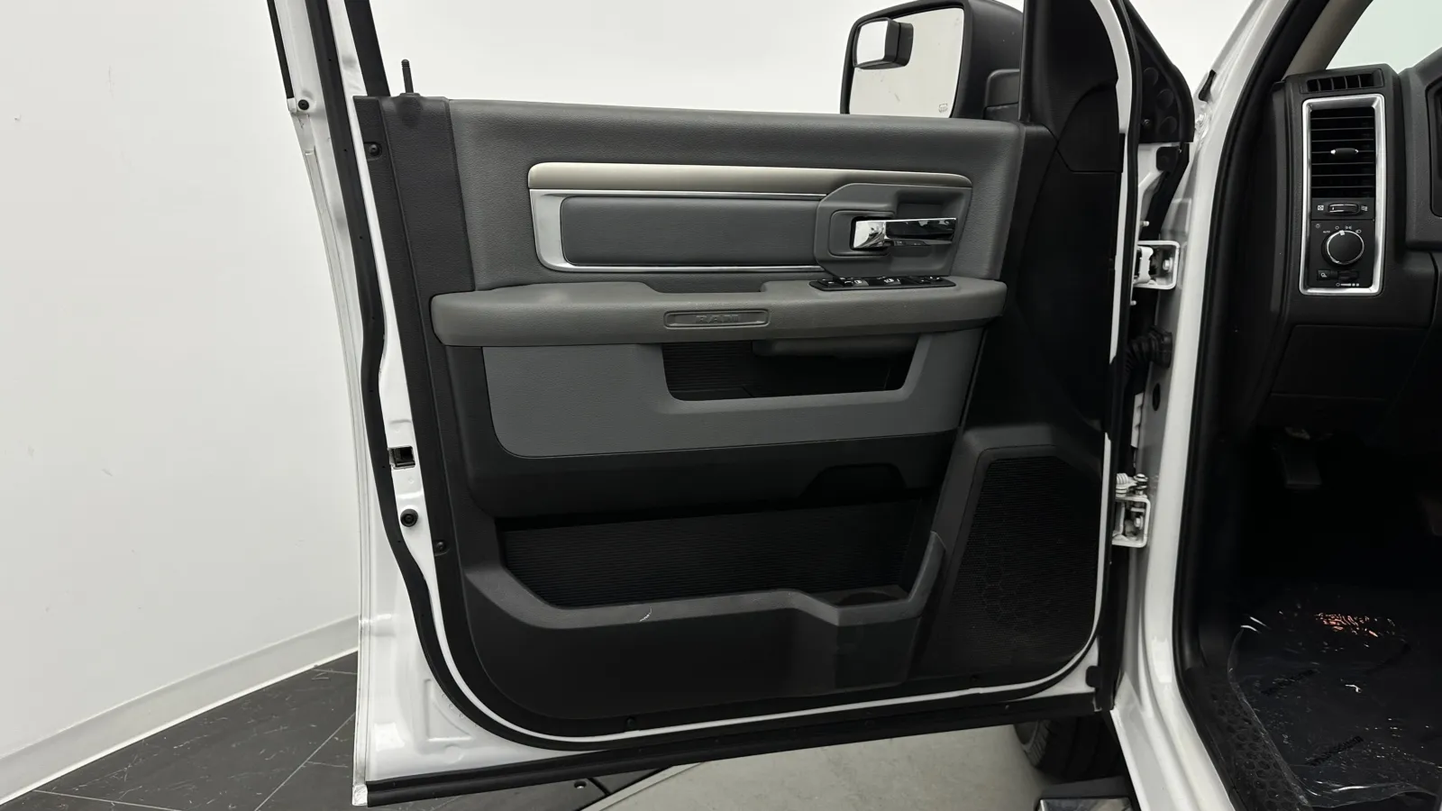 Ram 1500 photo 9