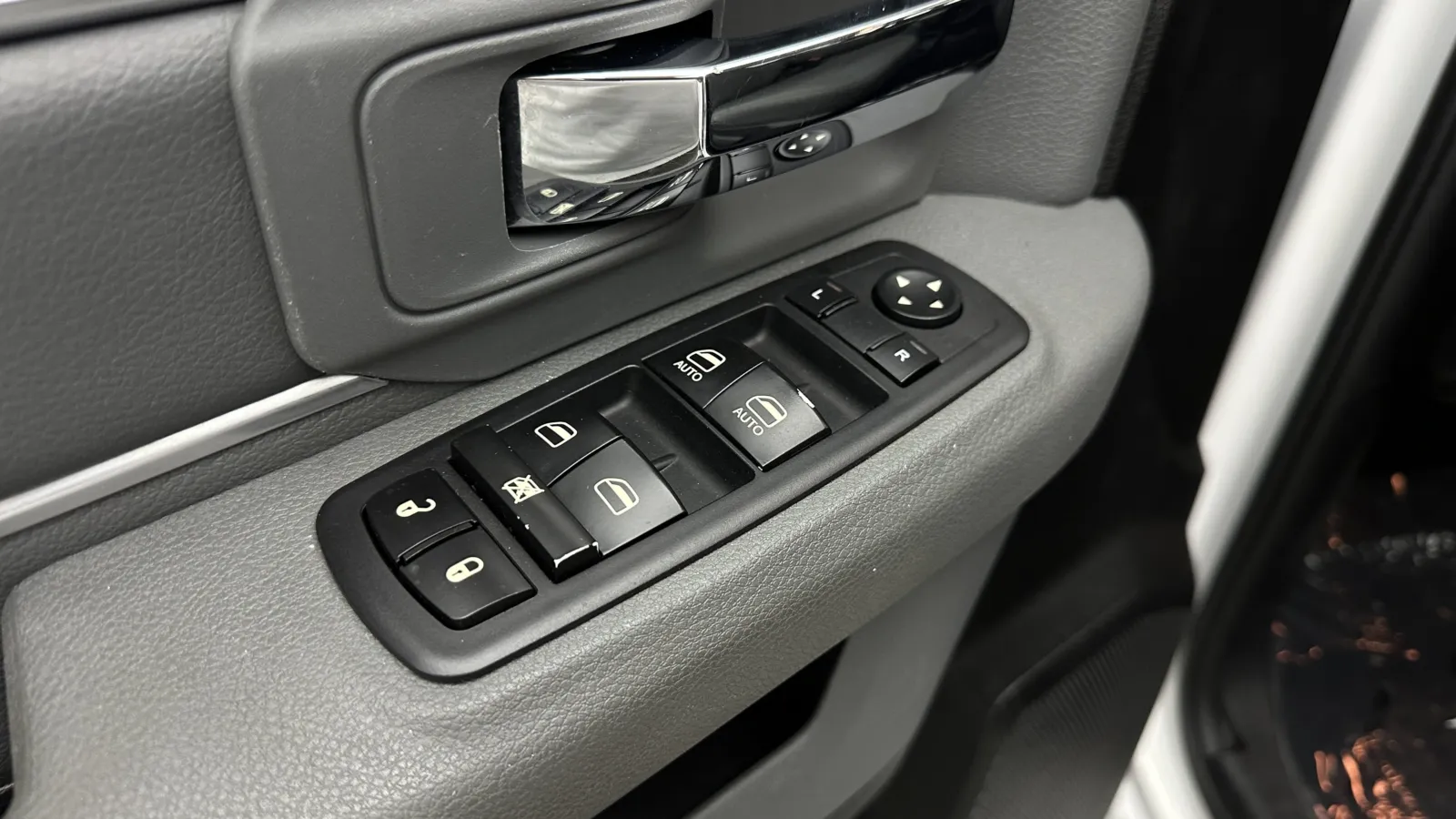 Ram 1500 photo 11