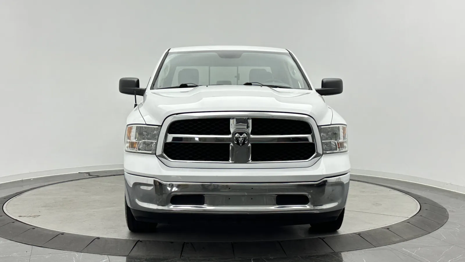 Ram 1500 photo 2
