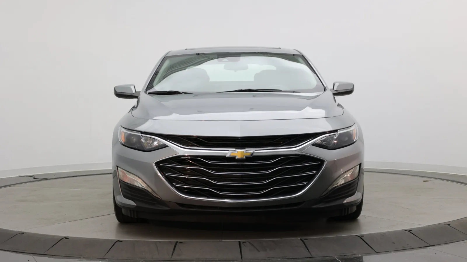 Chevrolet Malibu photo 2