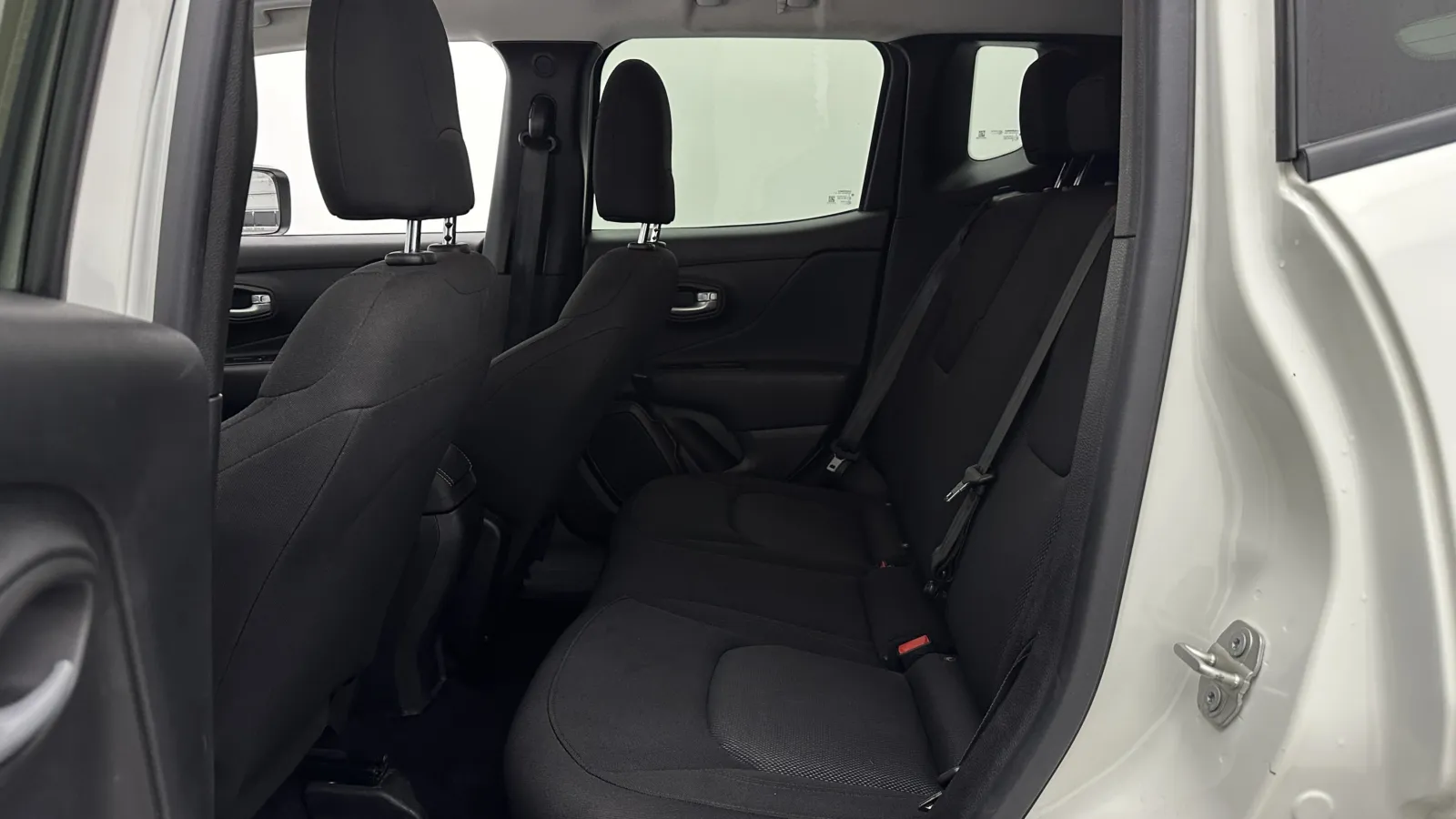 Jeep Renegade photo 25