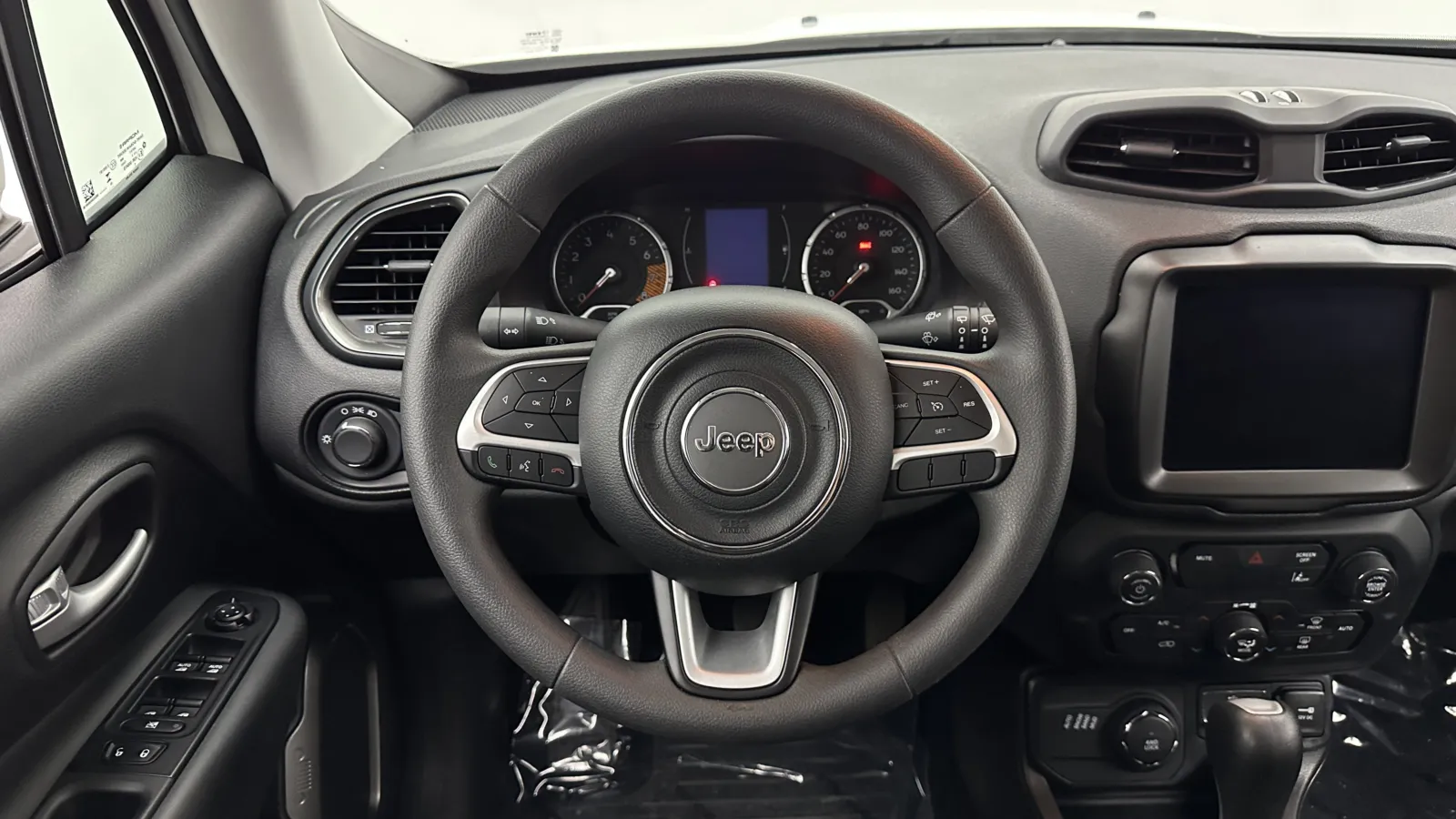 Jeep Renegade photo 27