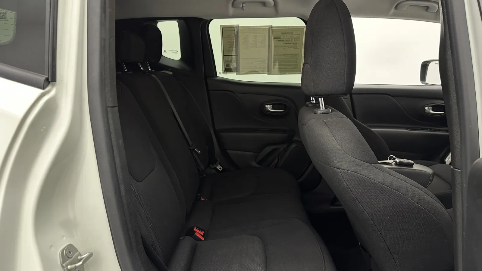 Jeep Renegade photo 33