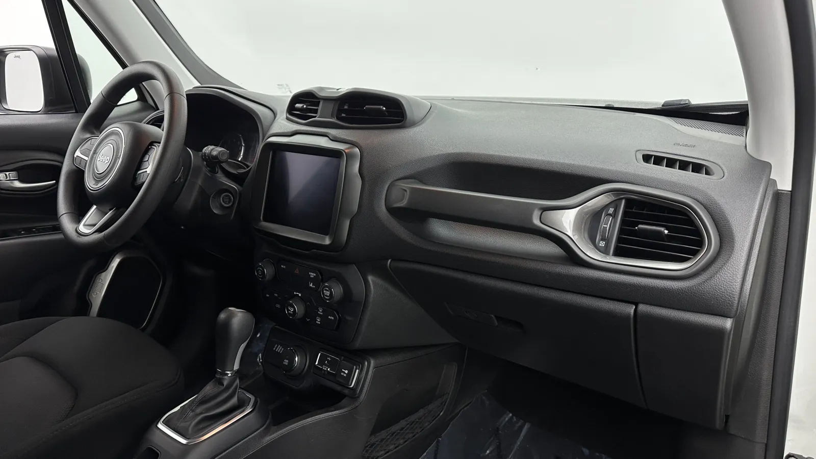 Jeep Renegade photo 37