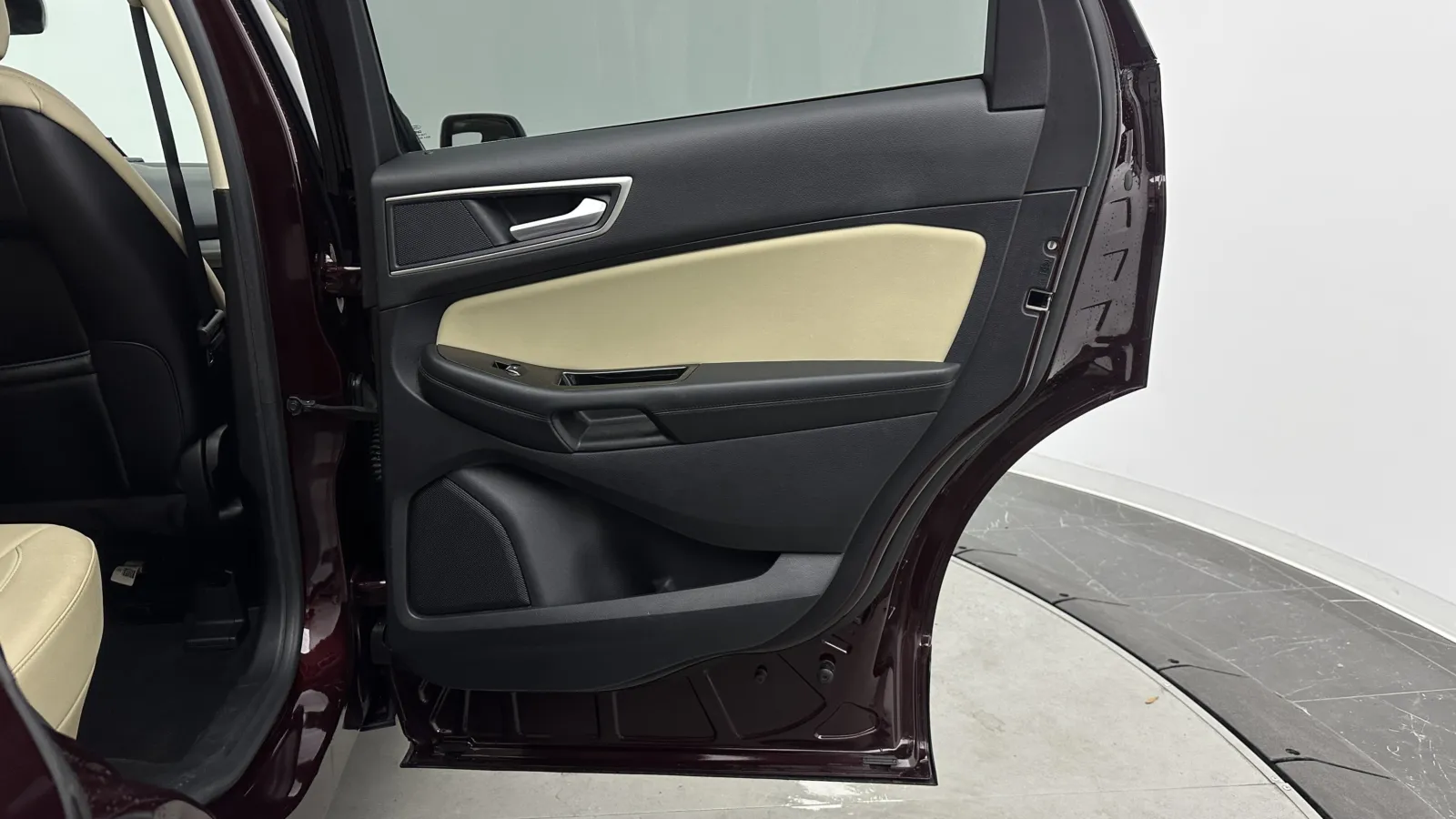 Ford Edge photo 33