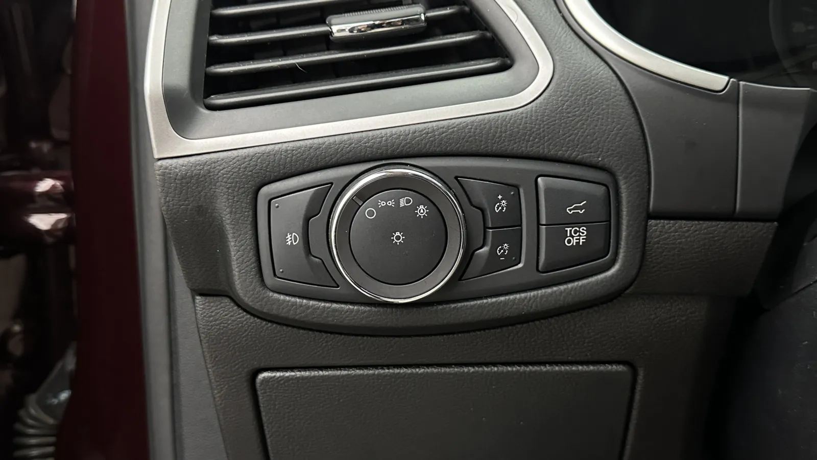 Ford Edge photo 18