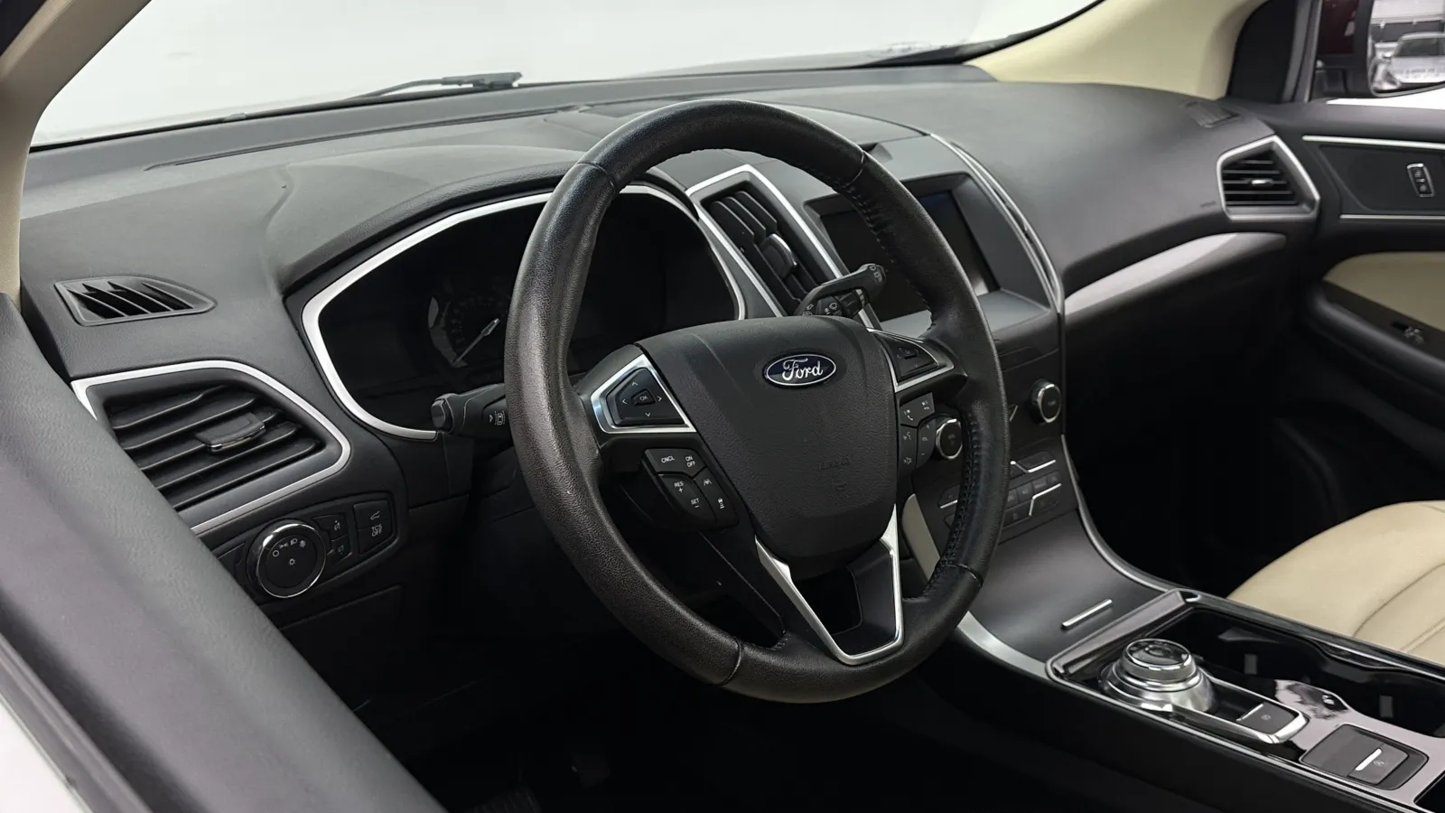 Ford Edge photo 10