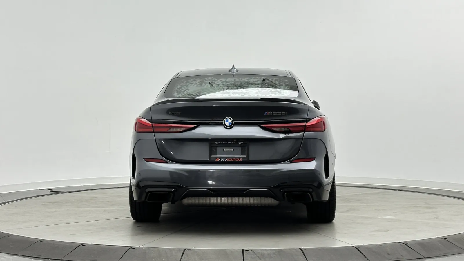 BMW 2 Series photo 8