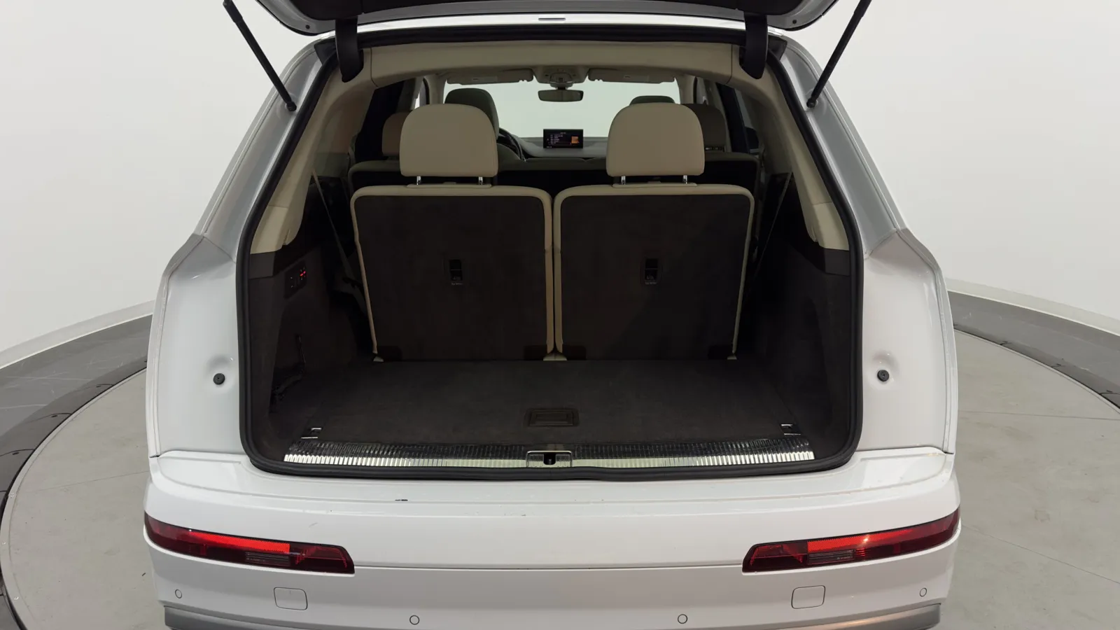 Audi Q7 photo 34