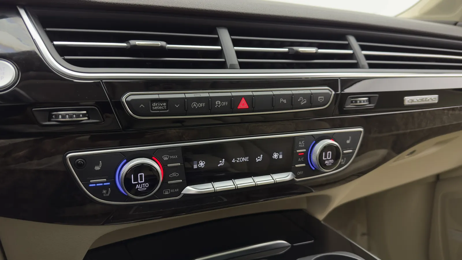 Audi Q7 photo 21
