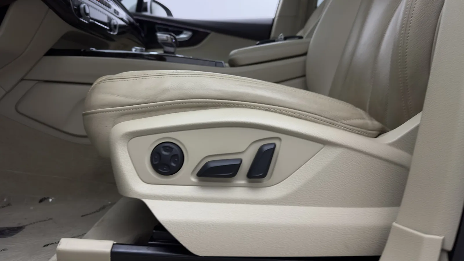 Audi Q7 photo 15