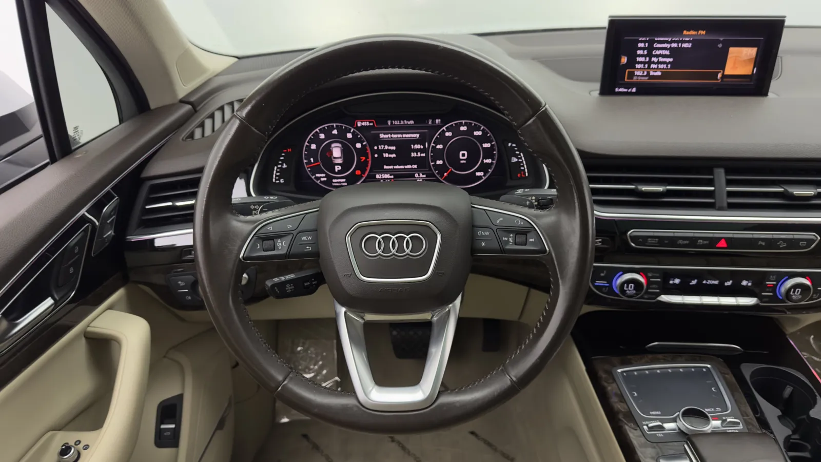 Audi Q7 photo 29
