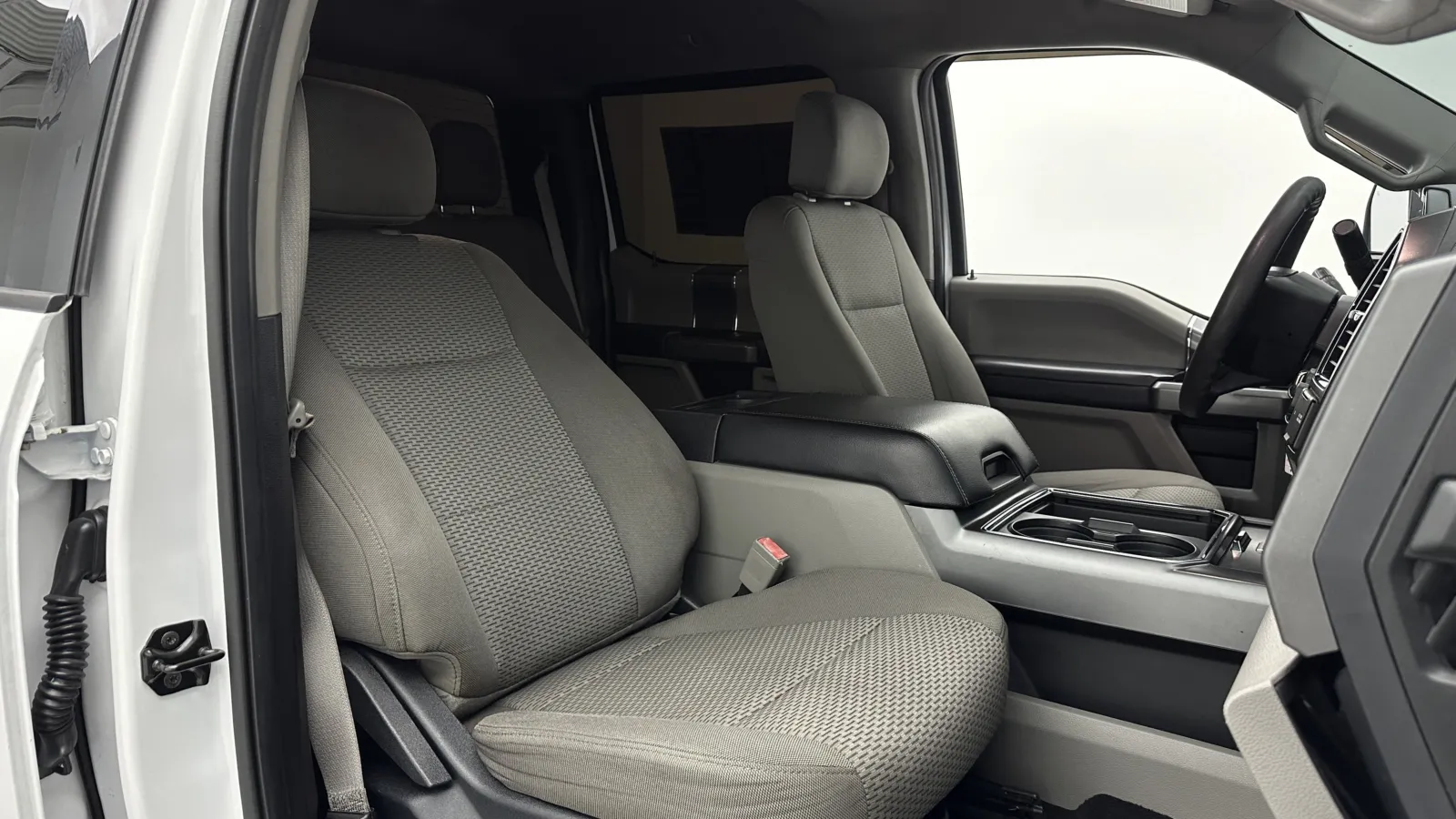 Ford F-250 photo 36