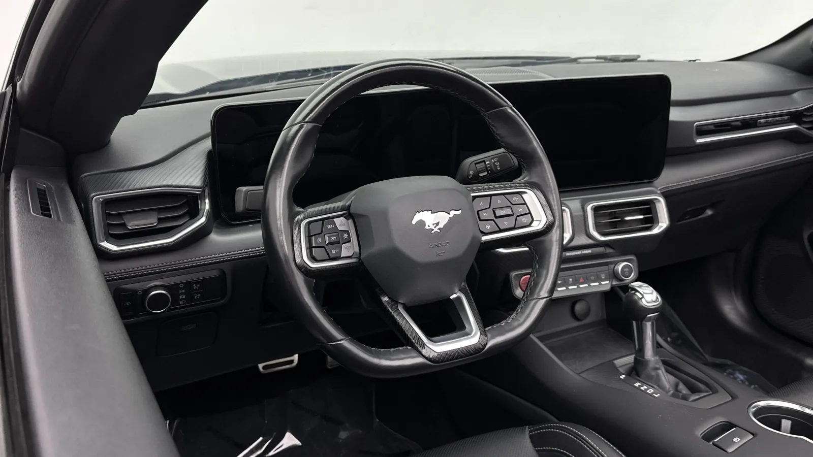 Ford Mustang photo 8