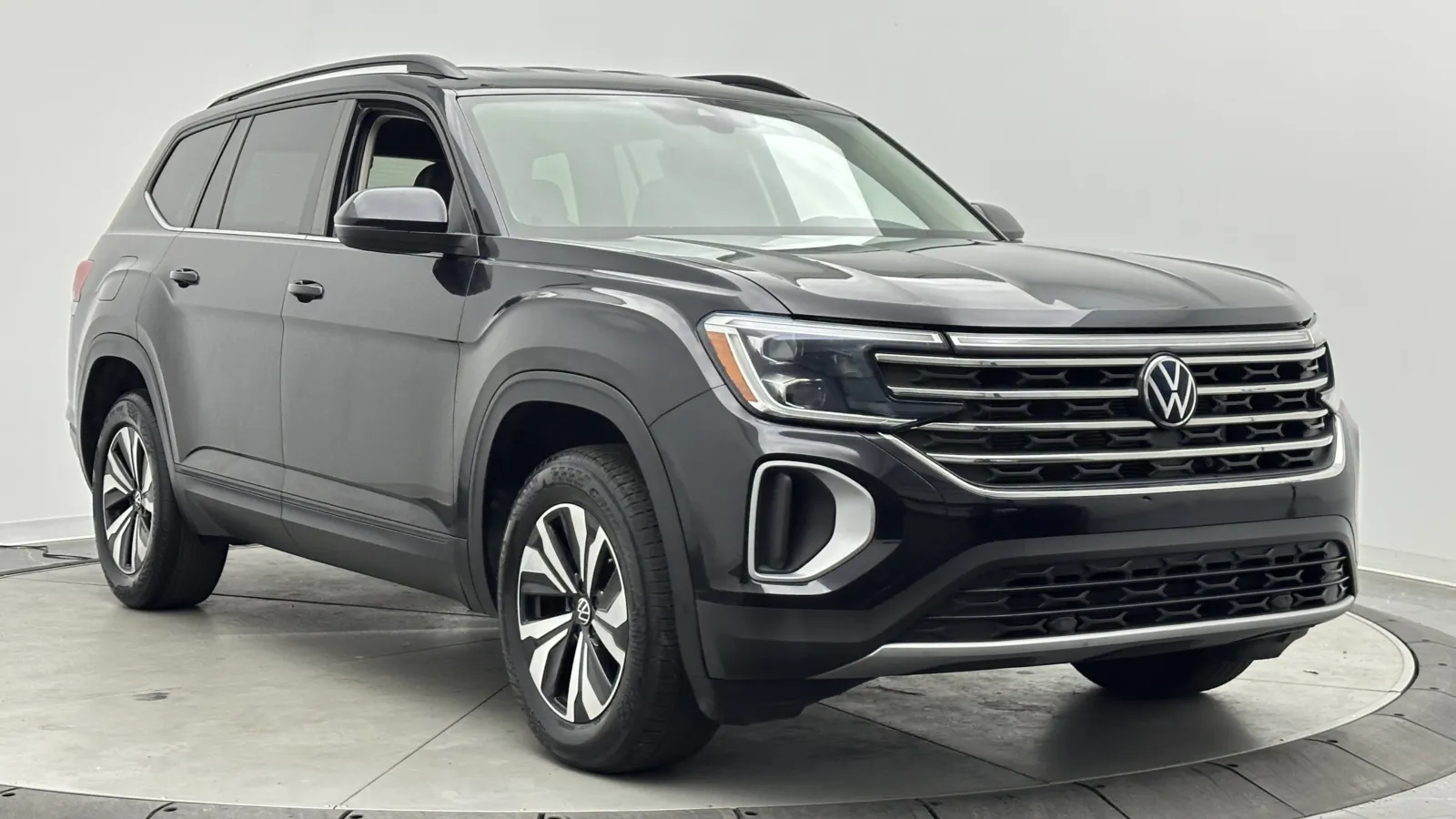 Volkswagen Atlas photo 3
