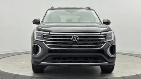 Photos of 2024 Volkswagen Atlas 2.0T SE for sale in Jacksonville, FL at Auto Boutique Florida