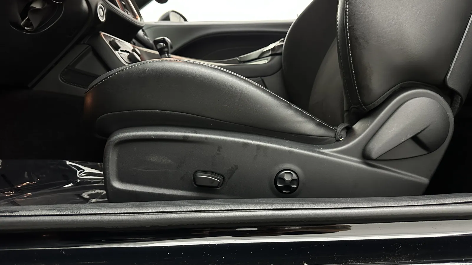 Dodge Challenger photo 14
