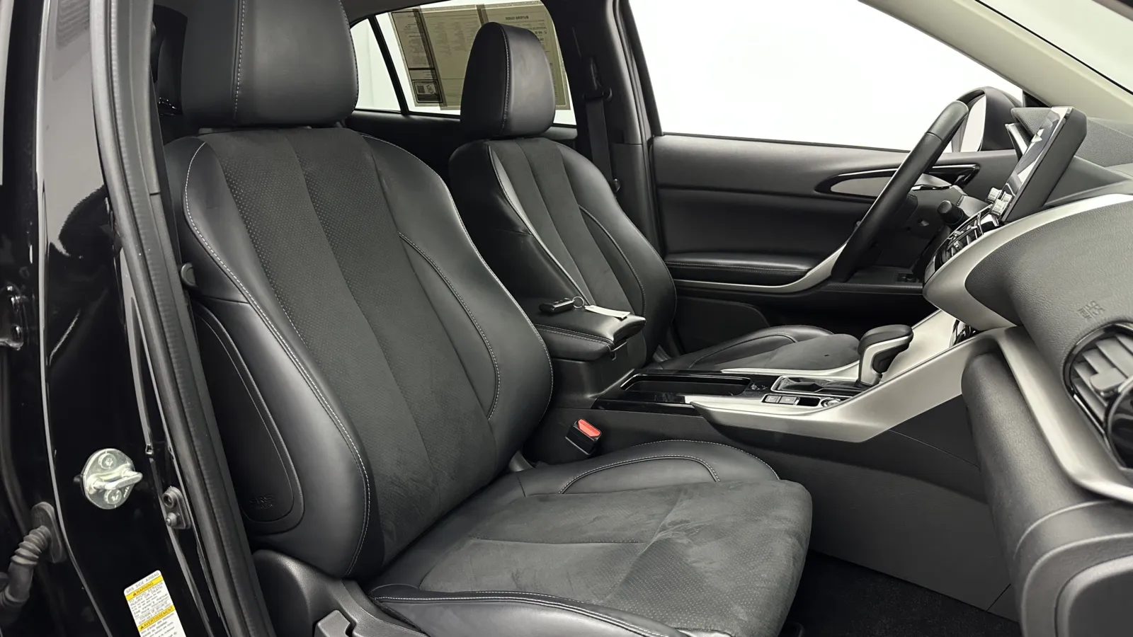 Mitsubishi Eclipse Cross photo 33