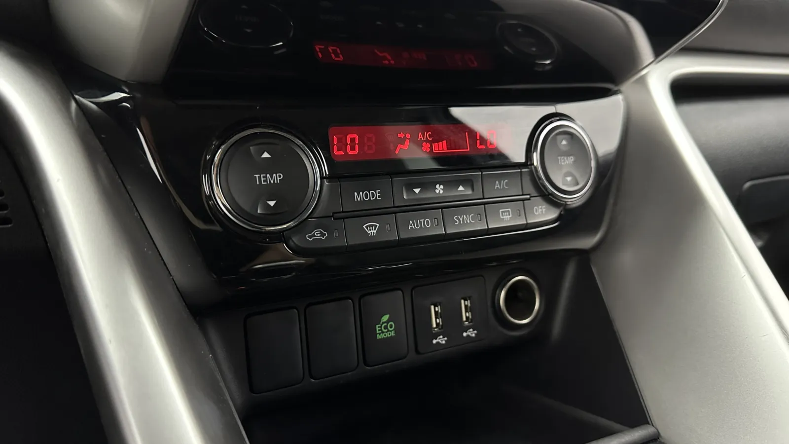 Mitsubishi Eclipse Cross photo 19