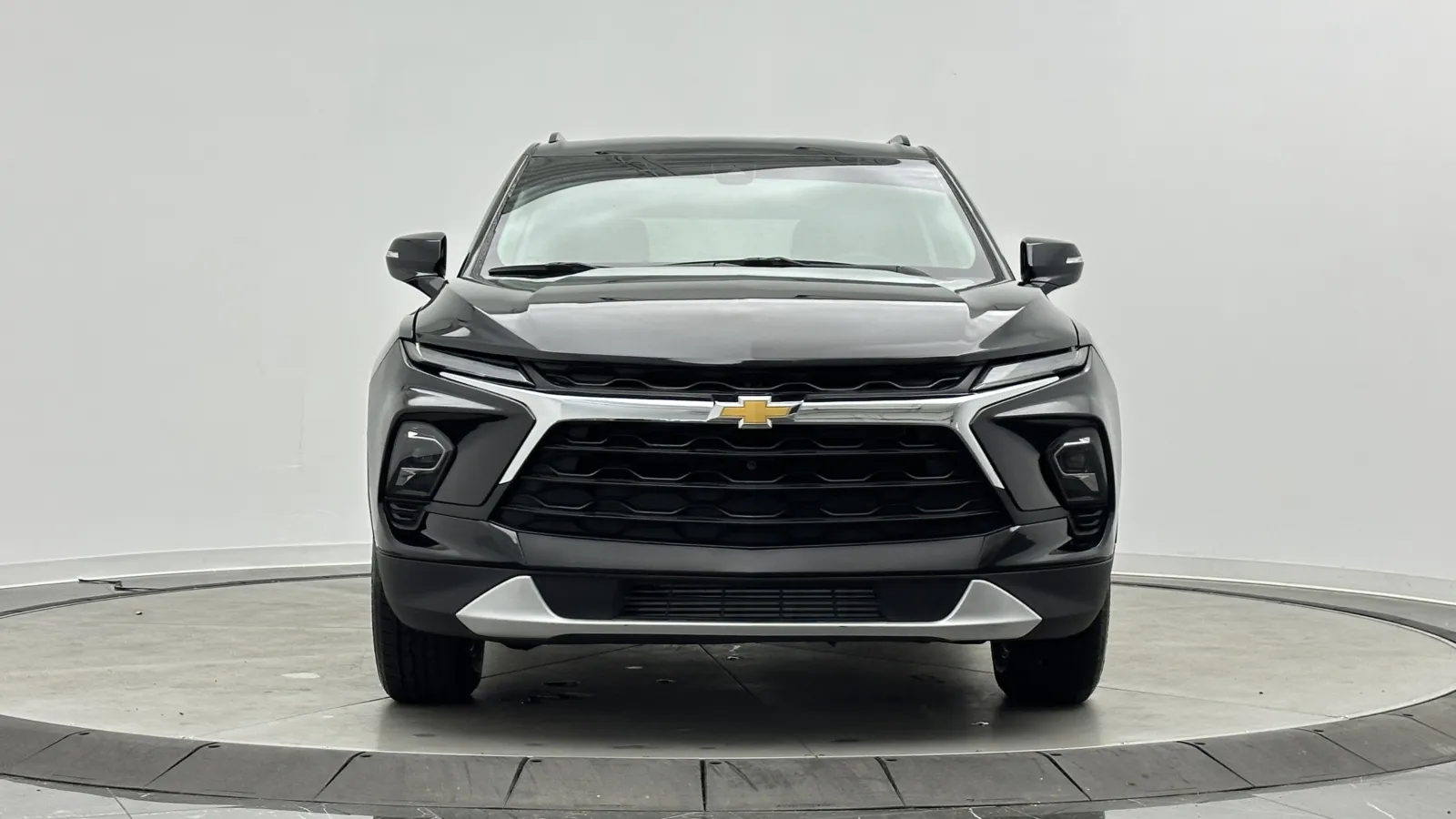Chevrolet Blazer photo 2