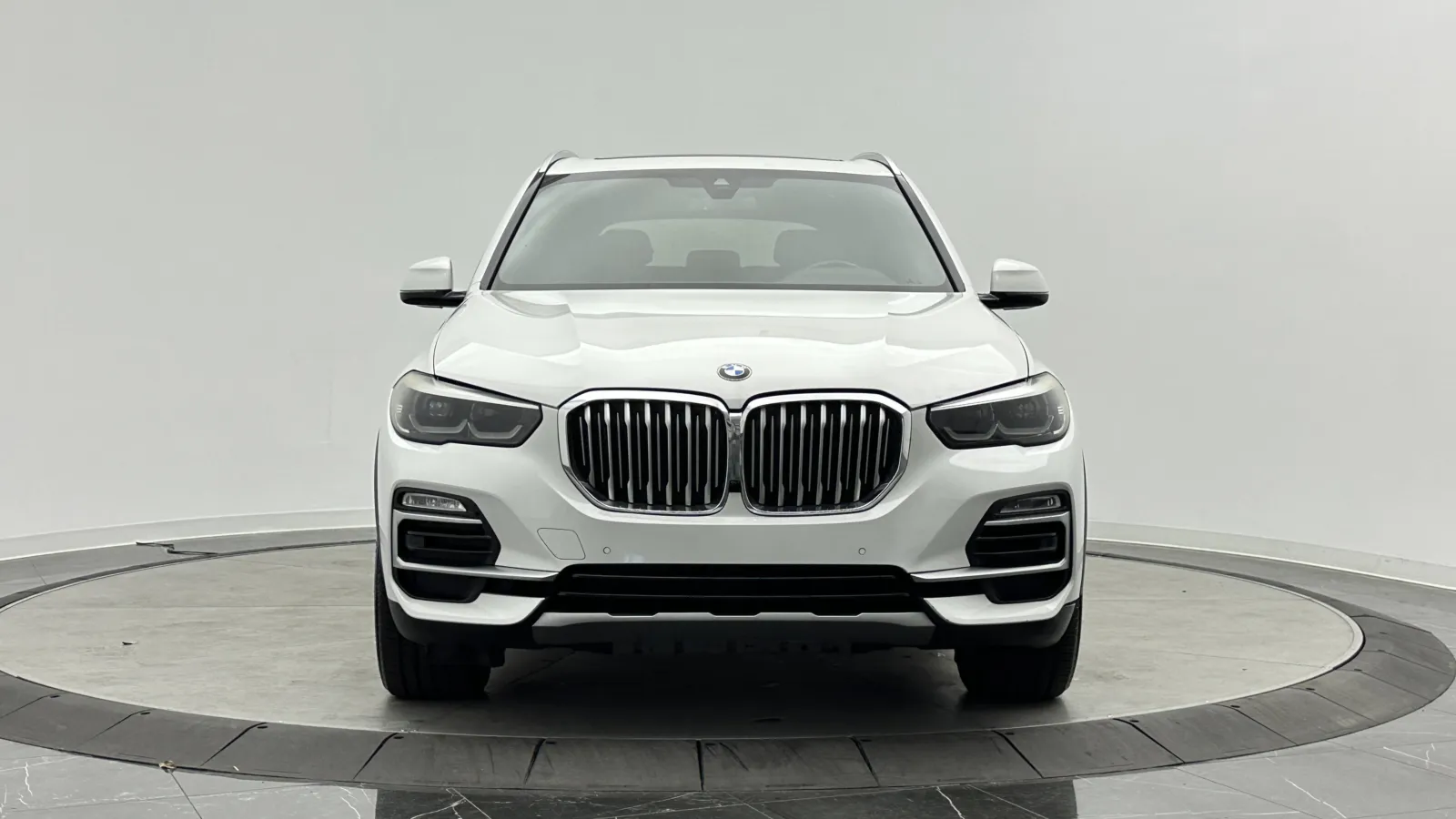 BMW X5 photo 2