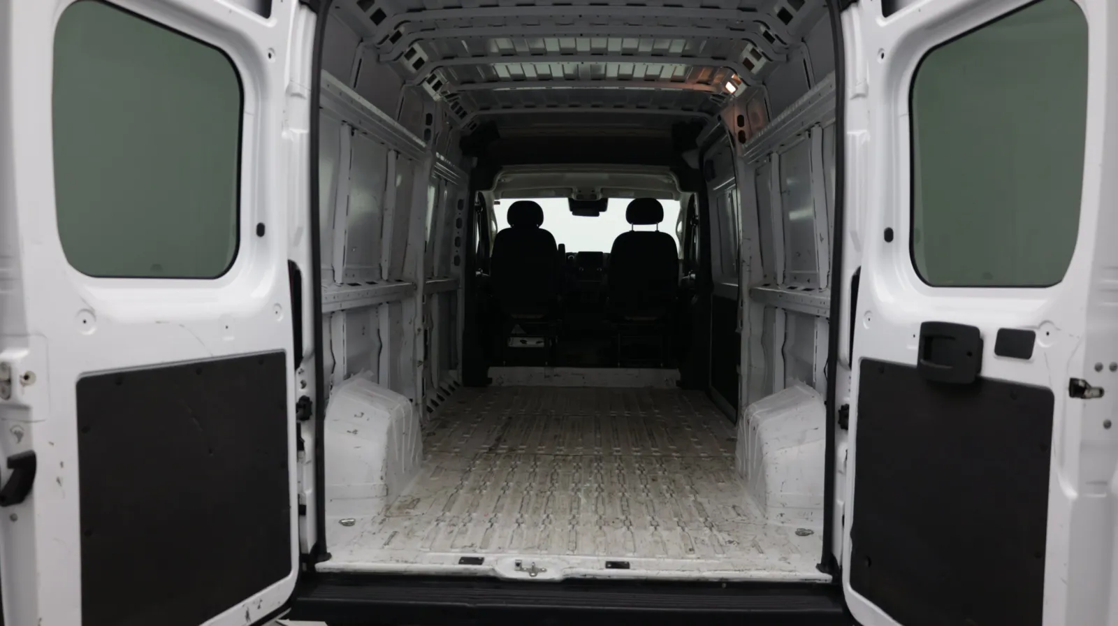Ram Cargo Van photo 21