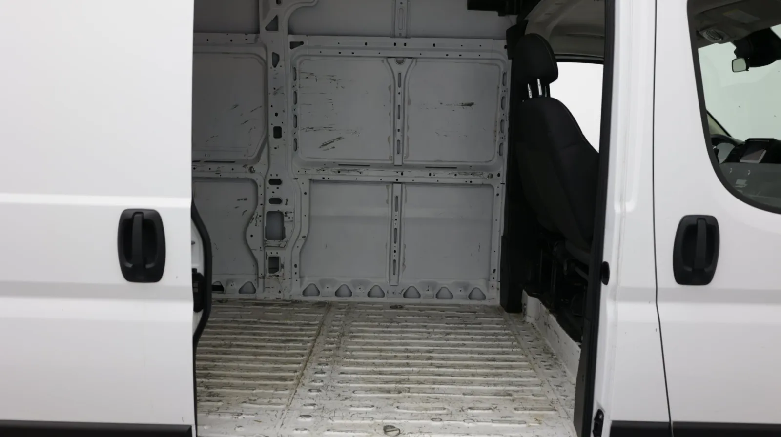 Ram Cargo Van photo 23