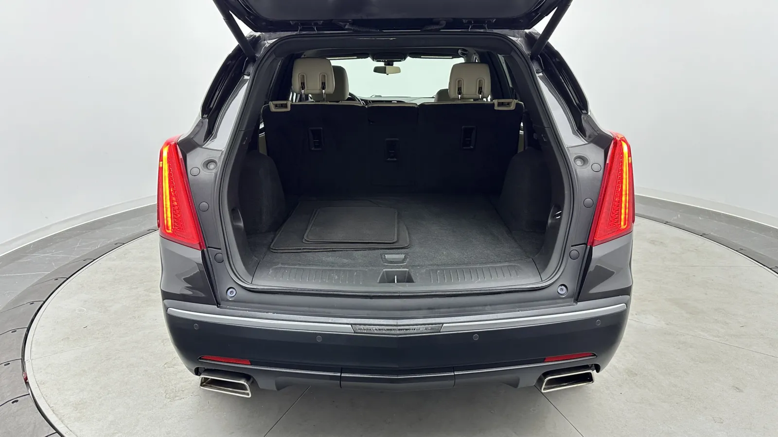 Cadillac XT5 photo 25