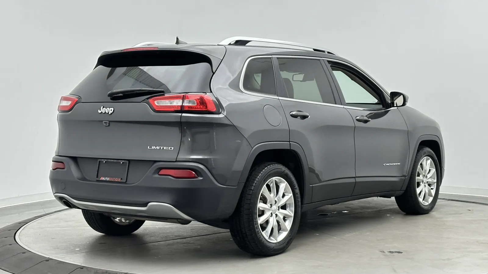 Jeep Cherokee photo 7