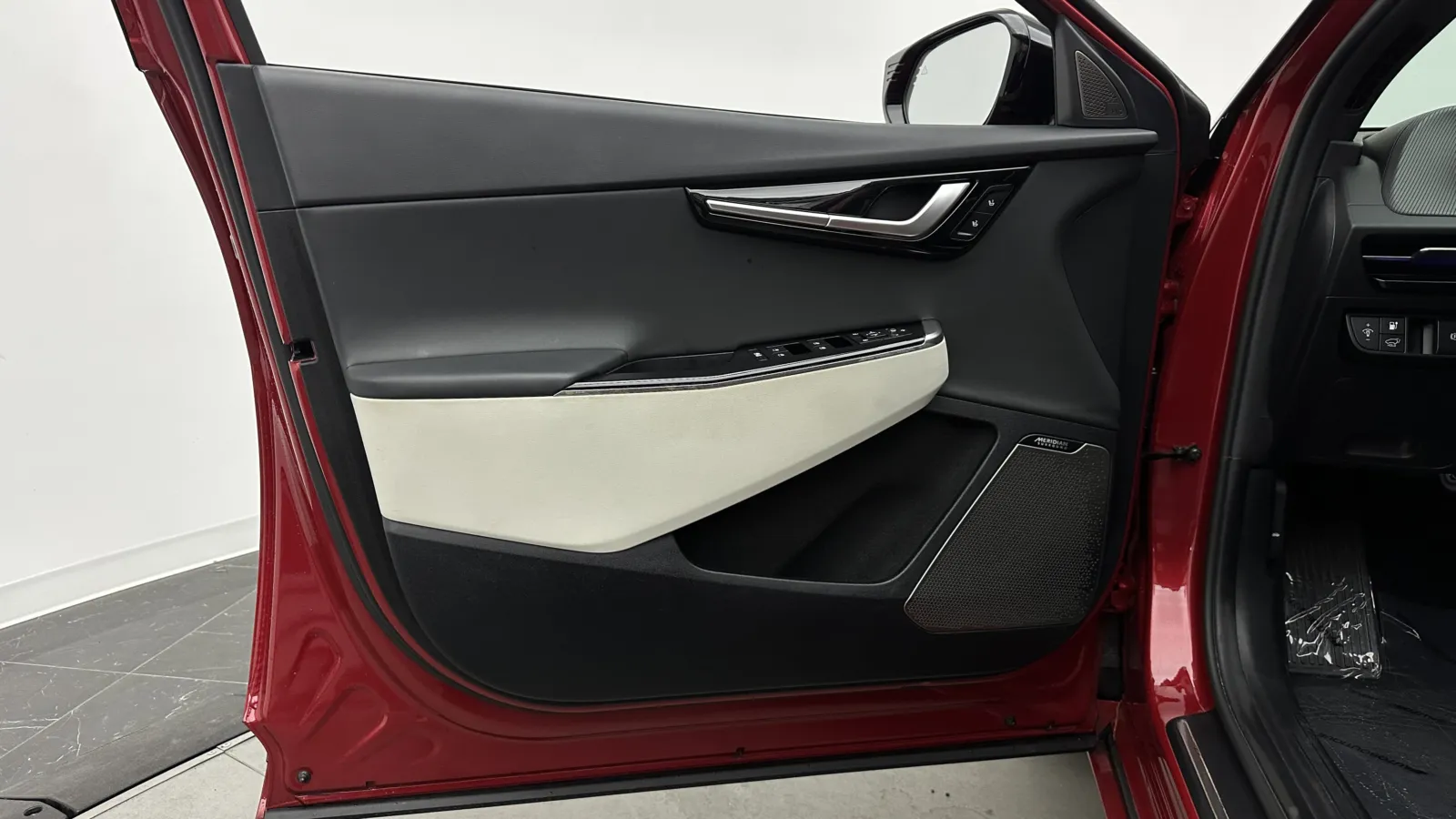 Kia EV6 photo 11