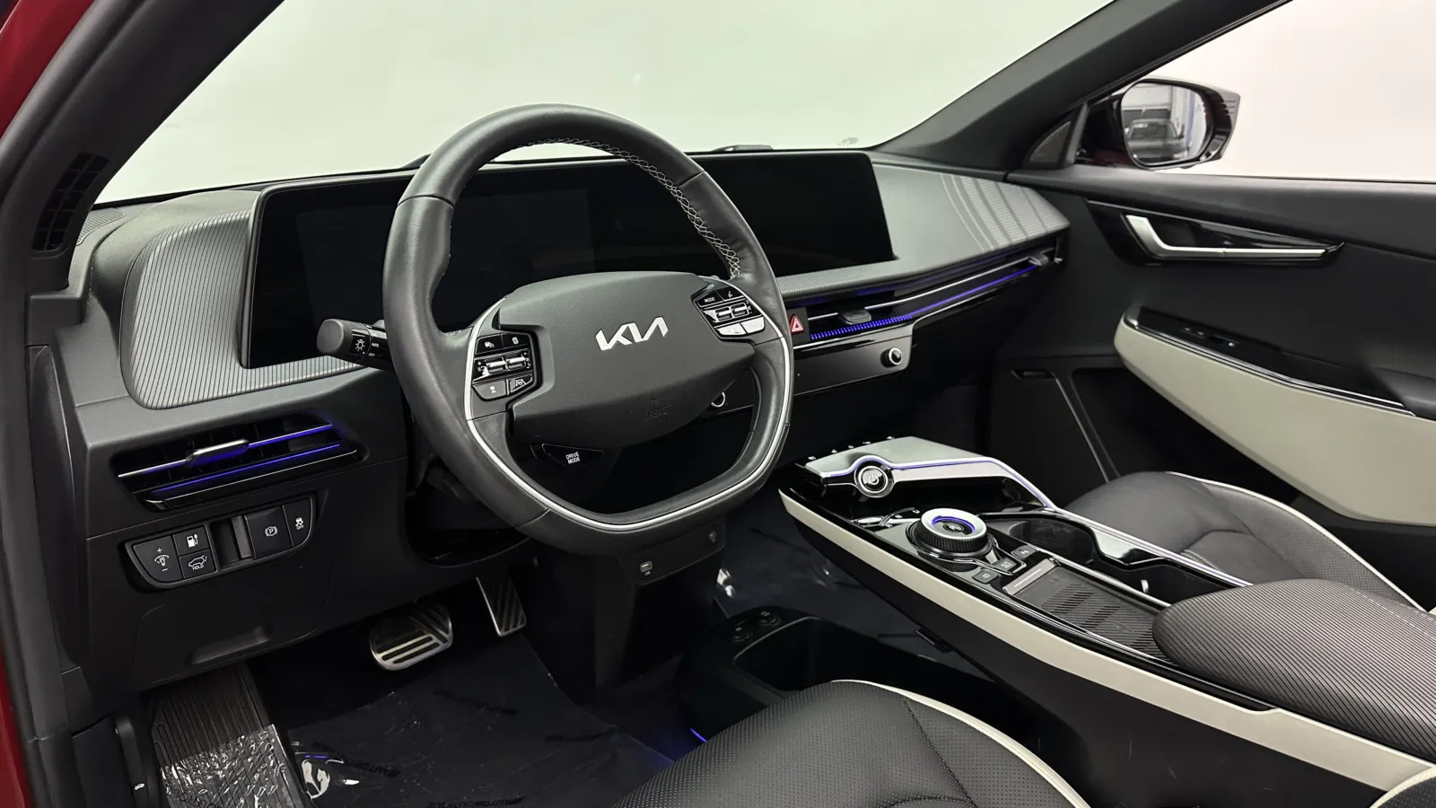 Kia EV6 photo 12