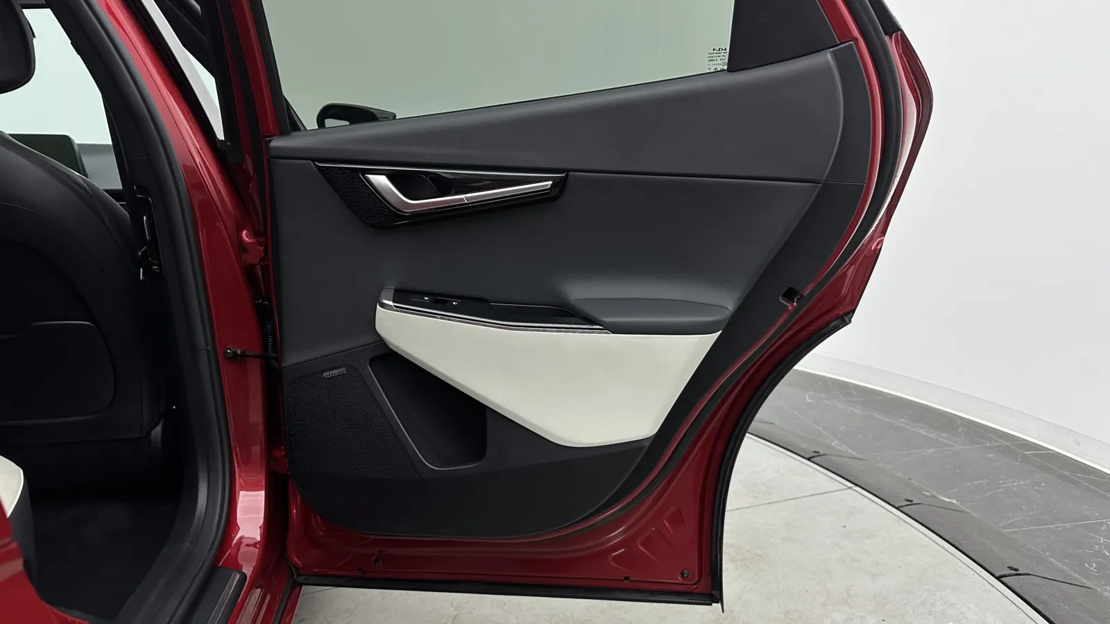 Kia EV6 photo 32