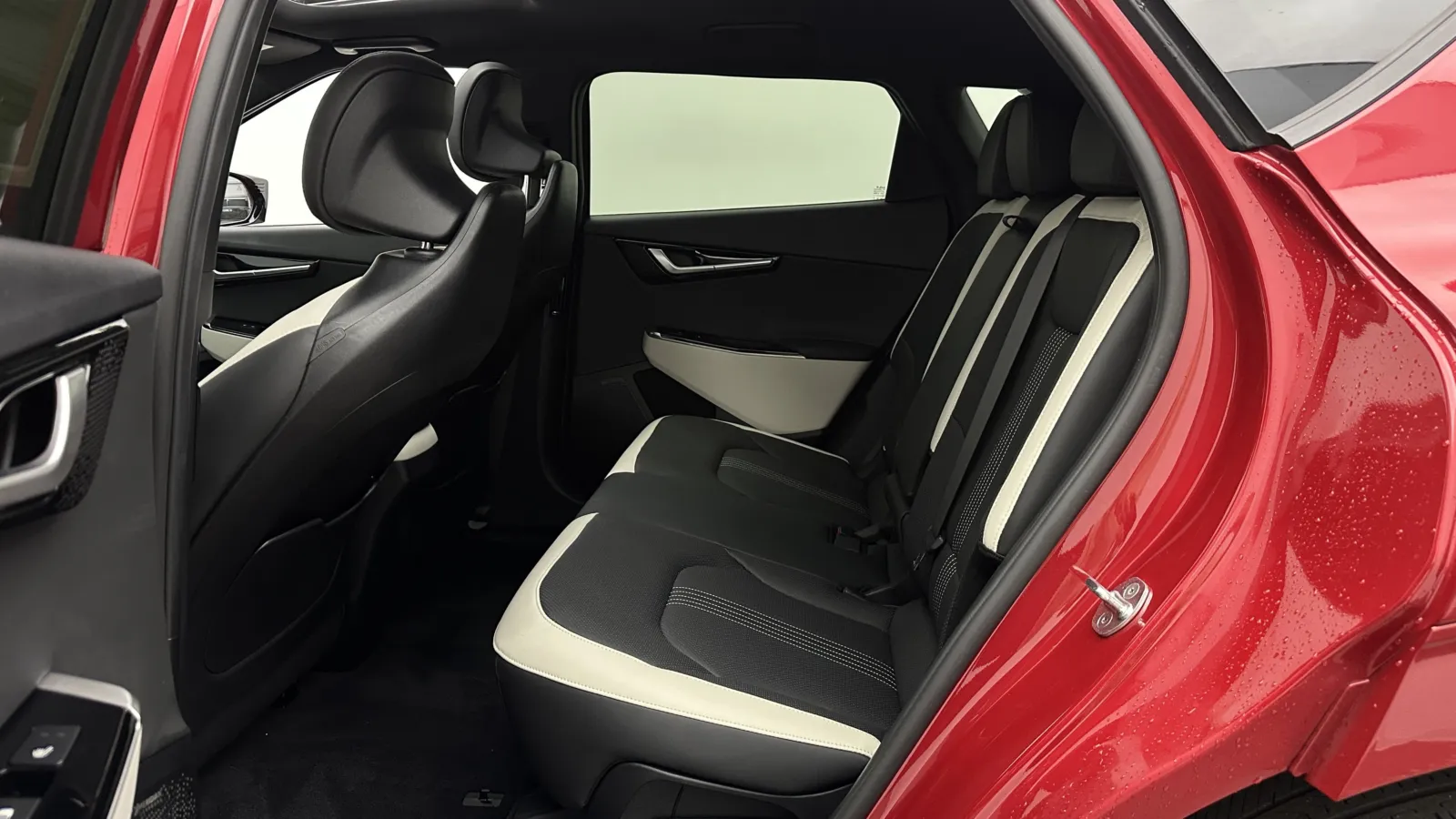 Kia EV6 photo 24