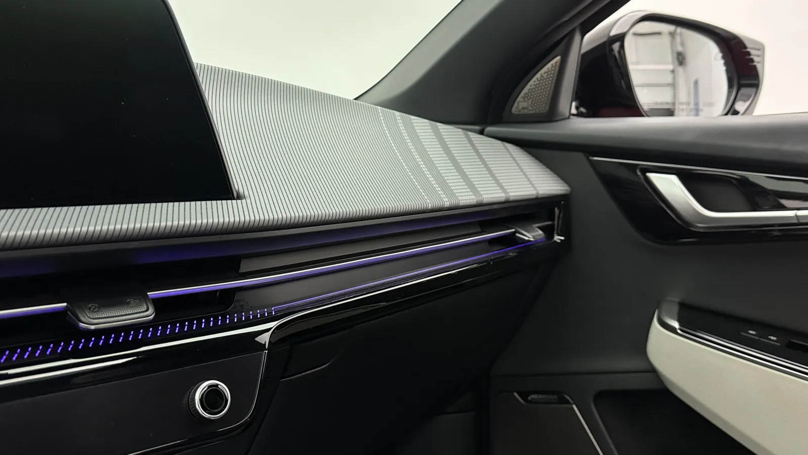 Kia EV6 photo 23