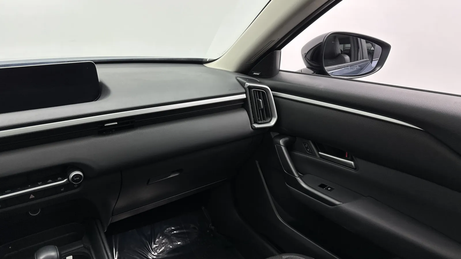 Mazda CX-50 photo 34