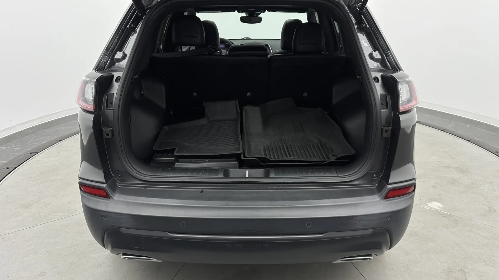 Jeep Cherokee photo 27